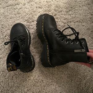 Lightly worn platform matte dr marten boots!